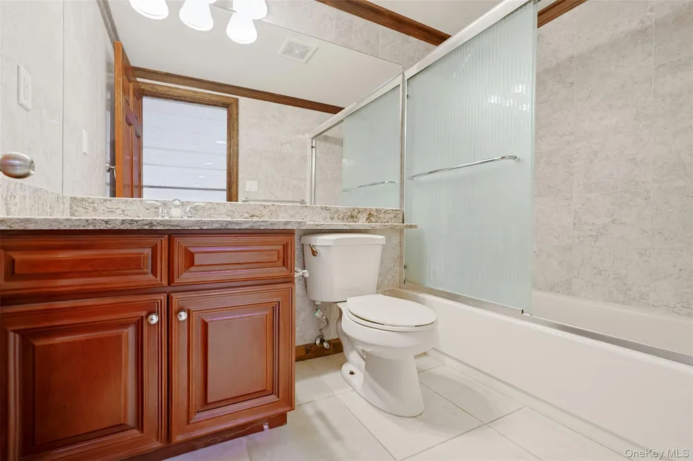 3 Sander Court Middle Island, NY 11953