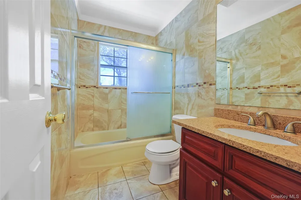 3 Sander Court Middle Island, NY 11953