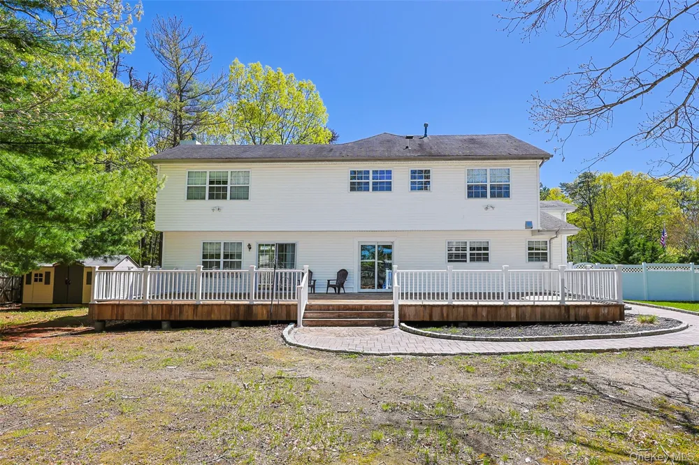 3 Sander Court Middle Island, NY 11953