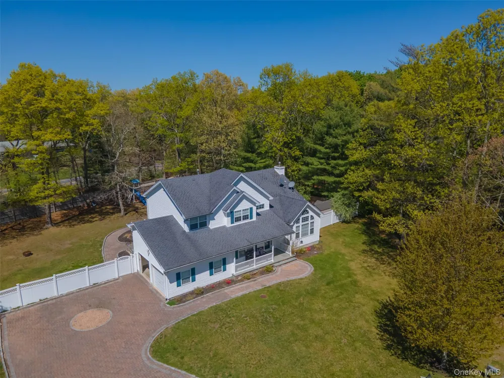3 Sander Court Middle Island, NY 11953
