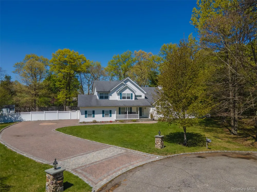 3 Sander Court Middle Island, NY 11953