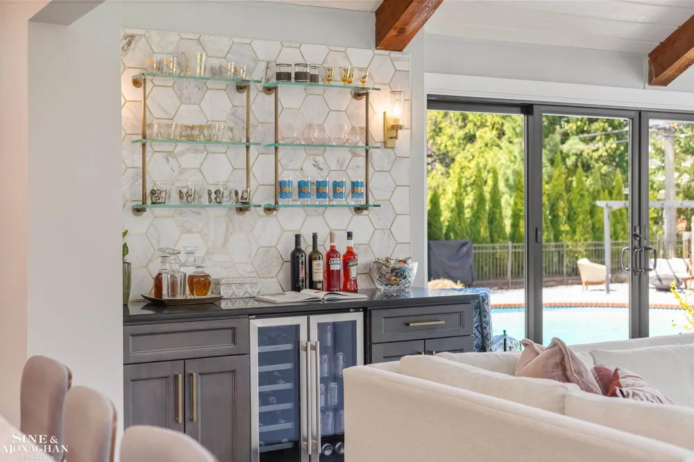56 Hampton Road Village Of Grosse Pointe Shores City, MI 48236
