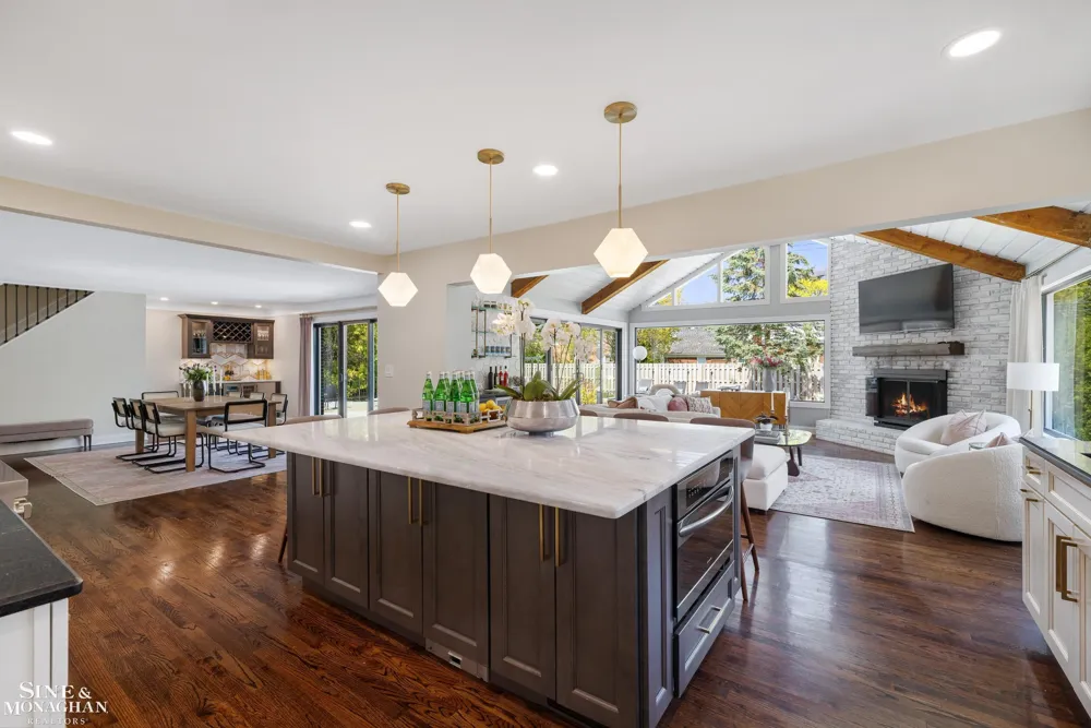 56 Hampton Road Village Of Grosse Pointe Shores City, MI 48236