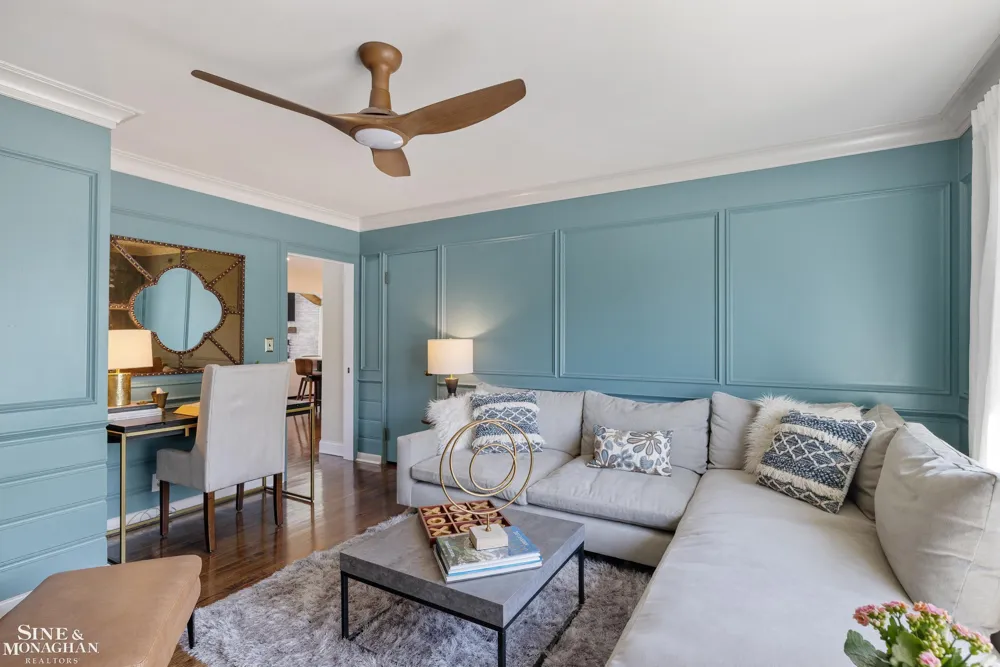 56 Hampton Road Village Of Grosse Pointe Shores City, MI 48236