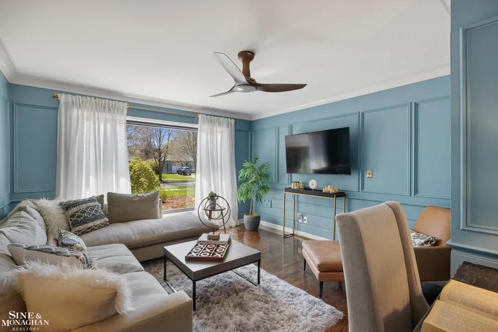 56 Hampton Road Village Of Grosse Pointe Shores City, MI 48236