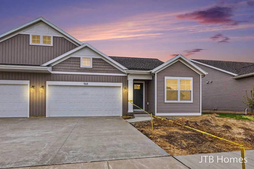 968 Scioto Drive NW #5 Alpine Township, MI 49321