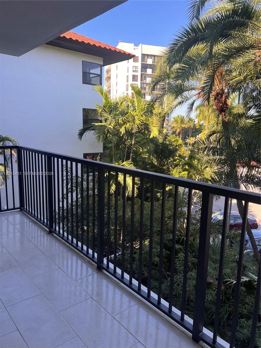 55 Ocean Lane Dr #3030 Key Biscayne, FL 33149