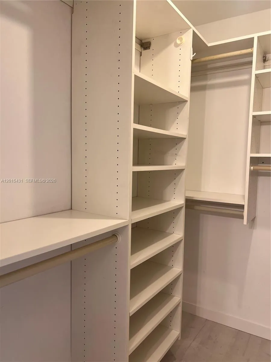 55 Ocean Lane Dr #3030 Key Biscayne, FL 33149