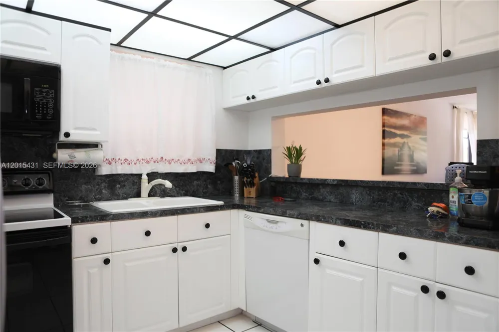 55 Ocean Lane Dr #3030 Key Biscayne, FL 33149