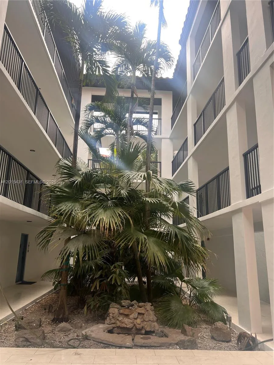 55 Ocean Lane Dr #3030 Key Biscayne, FL 33149