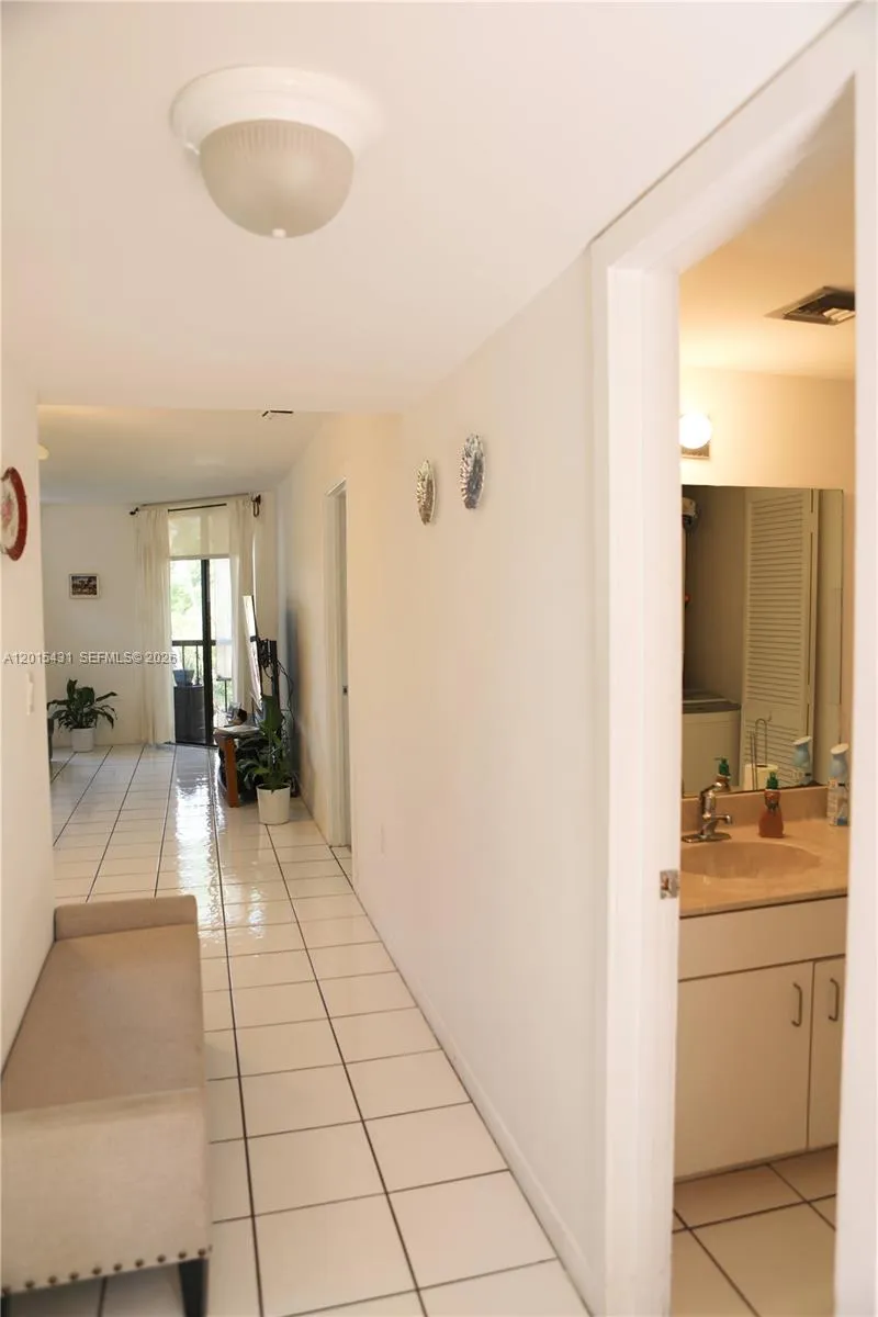 55 Ocean Lane Dr #3030 Key Biscayne, FL 33149