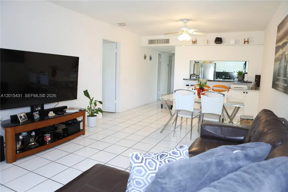 55 Ocean Lane Dr #3030 Key Biscayne, FL 33149
