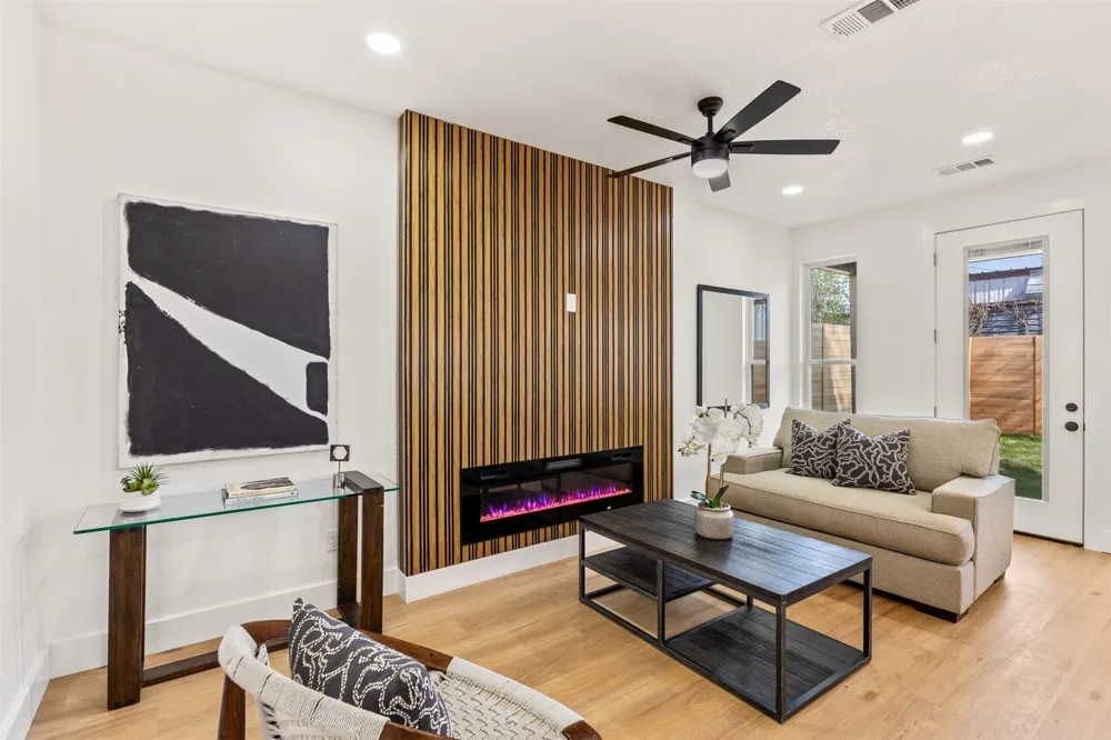 3526 Spring Avenue Dallas, TX 75210