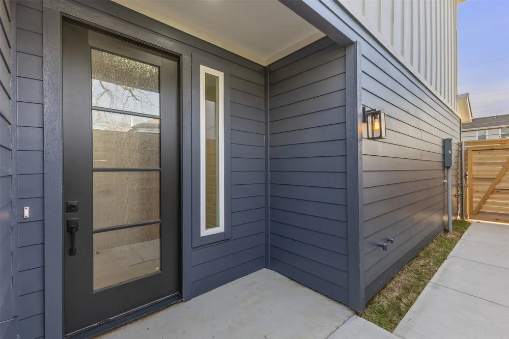3526 Spring Avenue Dallas, TX 75210