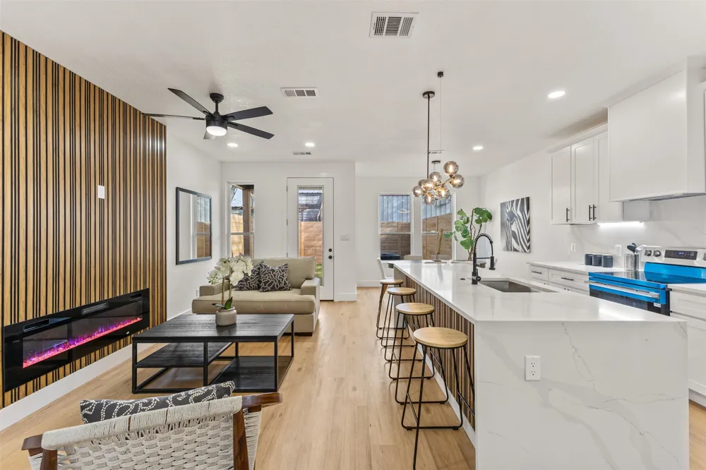 3526 Spring Avenue Dallas, TX 75210