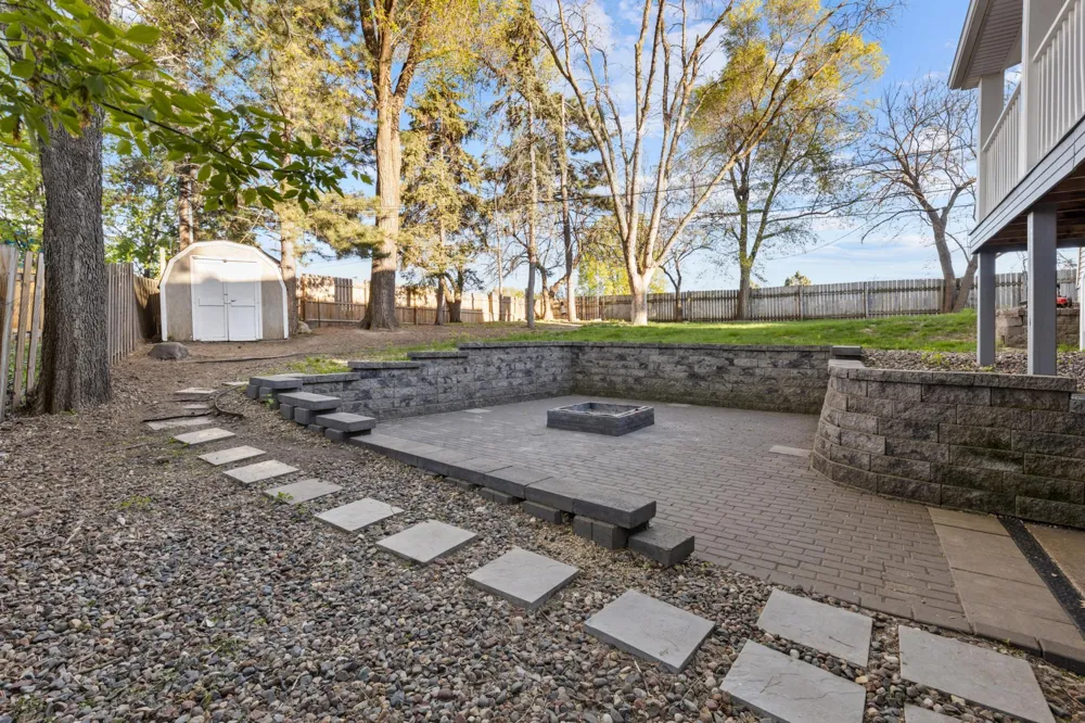 2904 Silver Lake Court NE Saint Anthony, MN 55421