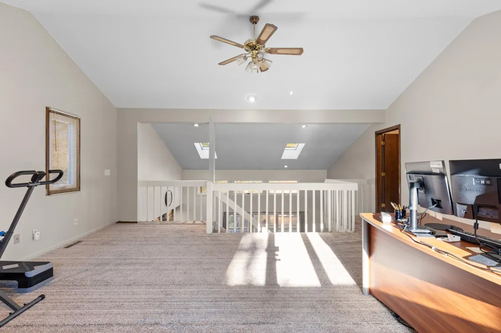 2904 Silver Lake Court NE Saint Anthony, MN 55421