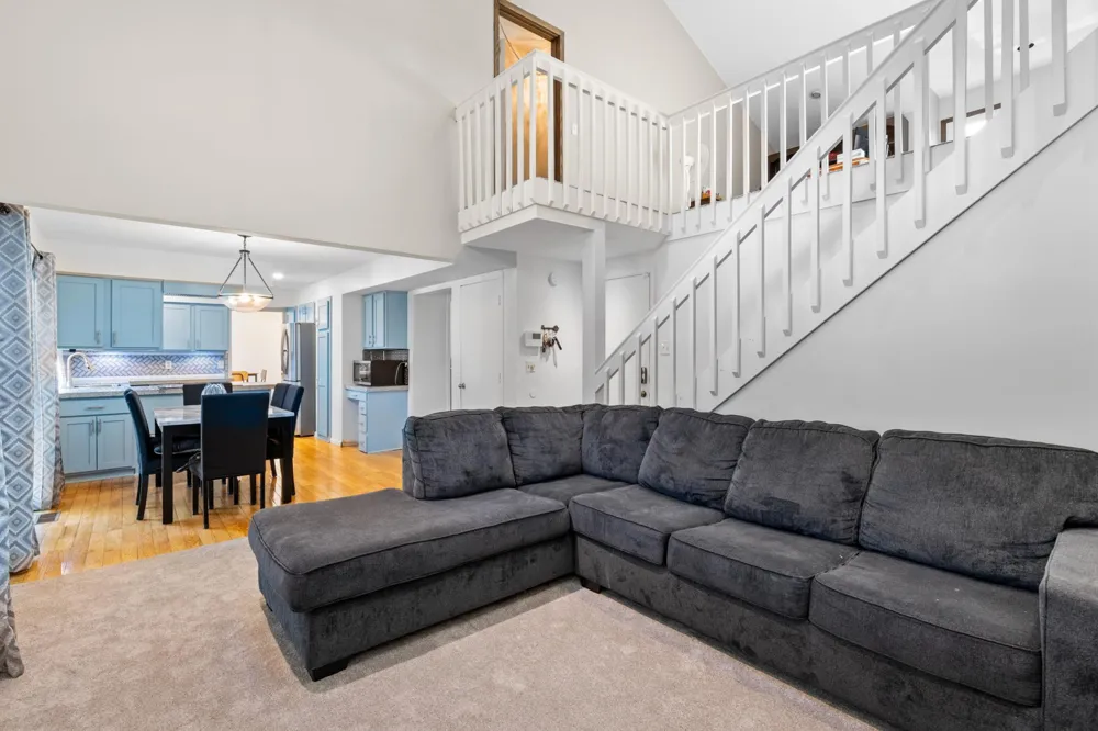 2904 Silver Lake Court NE Saint Anthony, MN 55421