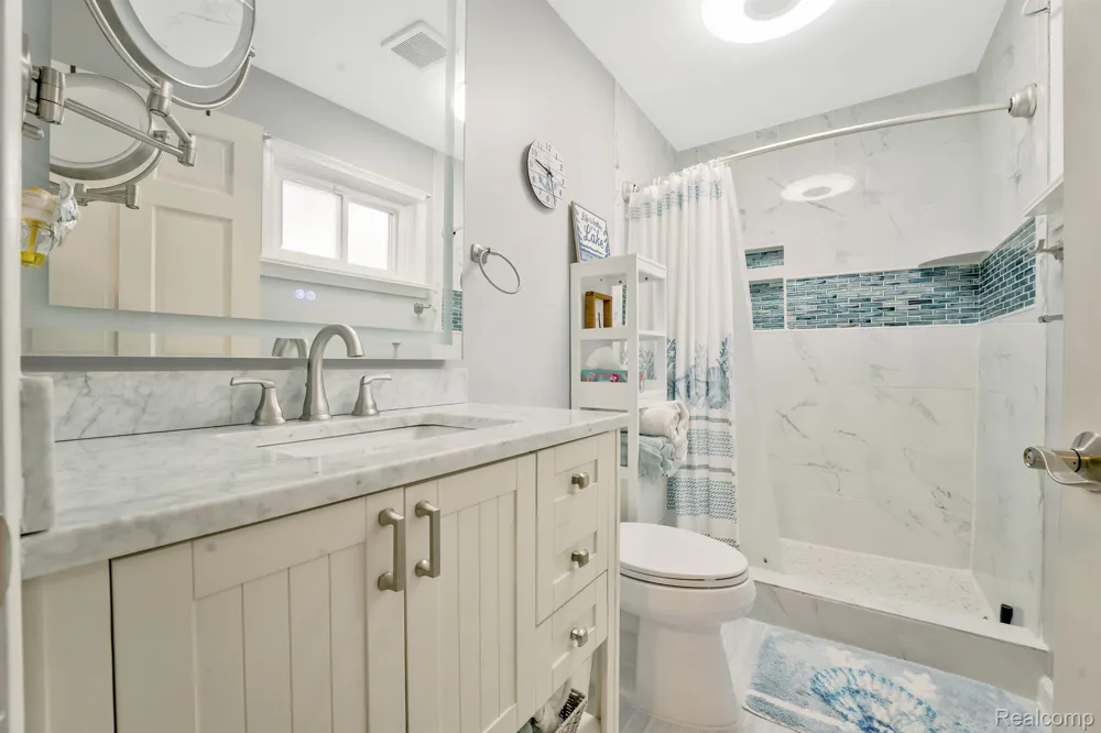 144 CANTON STREET Lyon Township, MI 48653