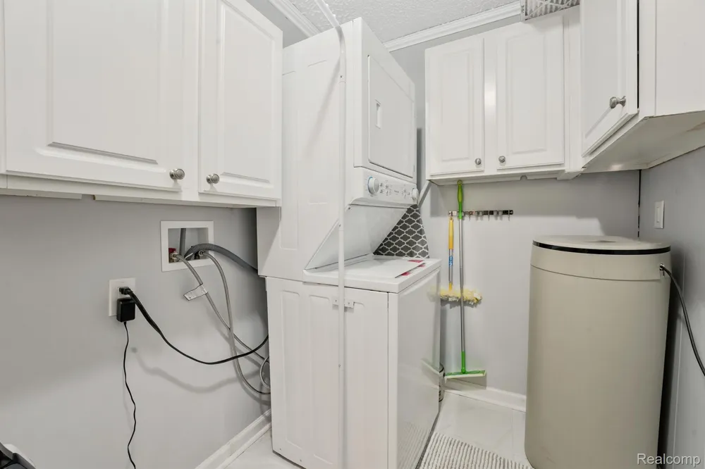 144 CANTON STREET Lyon Township, MI 48653