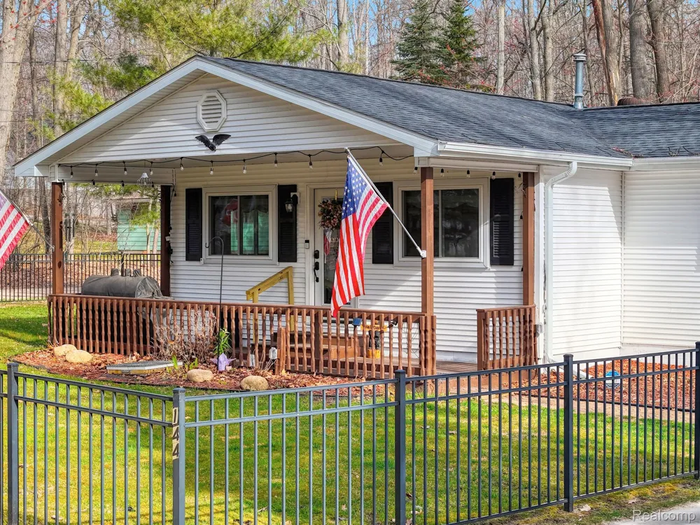 144 CANTON STREET Lyon Township, MI 48653