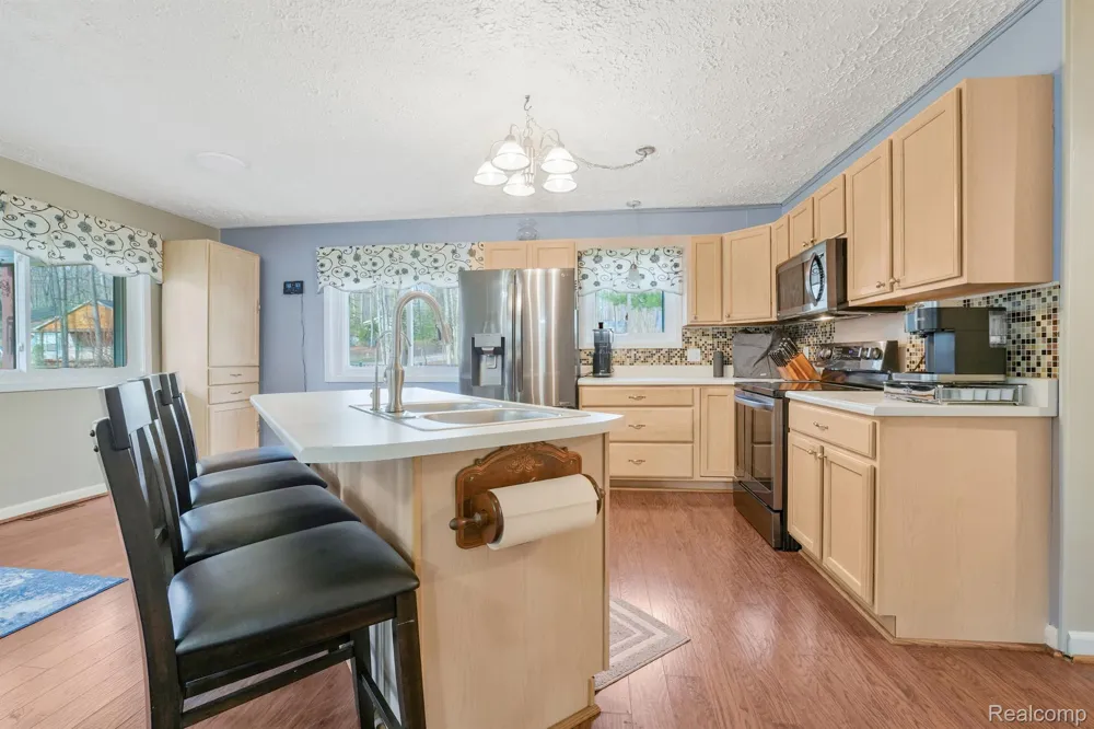 144 CANTON STREET Lyon Township, MI 48653