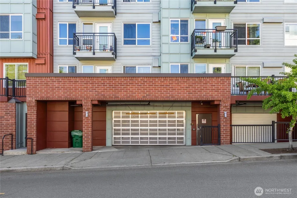 424 85th Street #404 Seattle, WA 98103