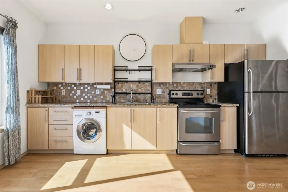 424 85th Street #404 Seattle, WA 98103
