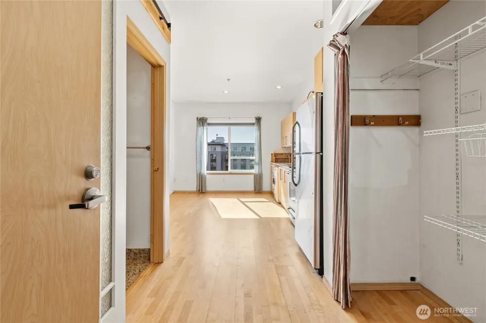 424 85th Street #404 Seattle, WA 98103