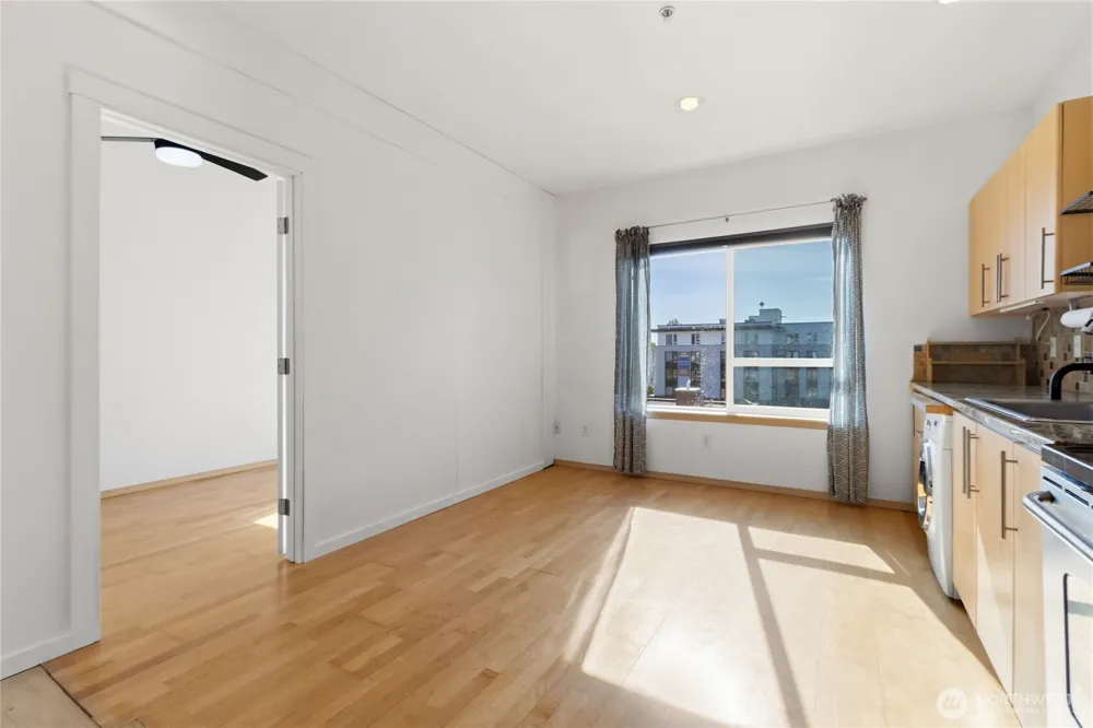 424 85th Street #404 Seattle, WA 98103