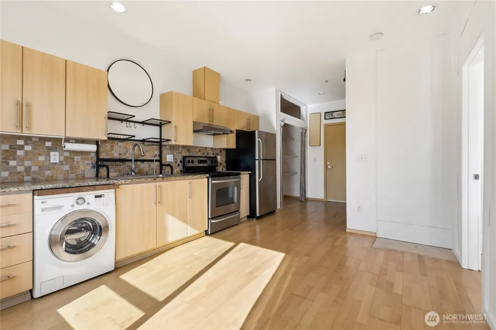 424 85th Street #404 Seattle, WA 98103