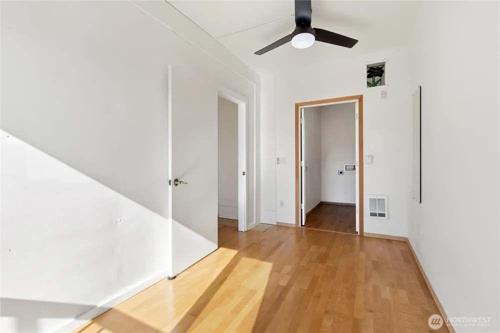 424 85th Street #404 Seattle, WA 98103