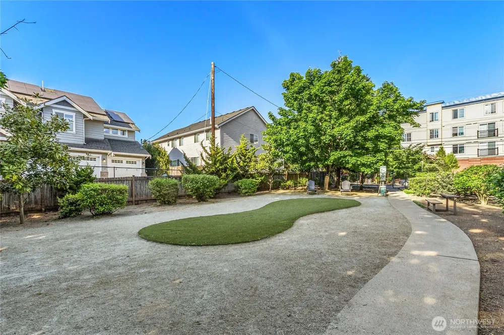 424 85th Street #404 Seattle, WA 98103