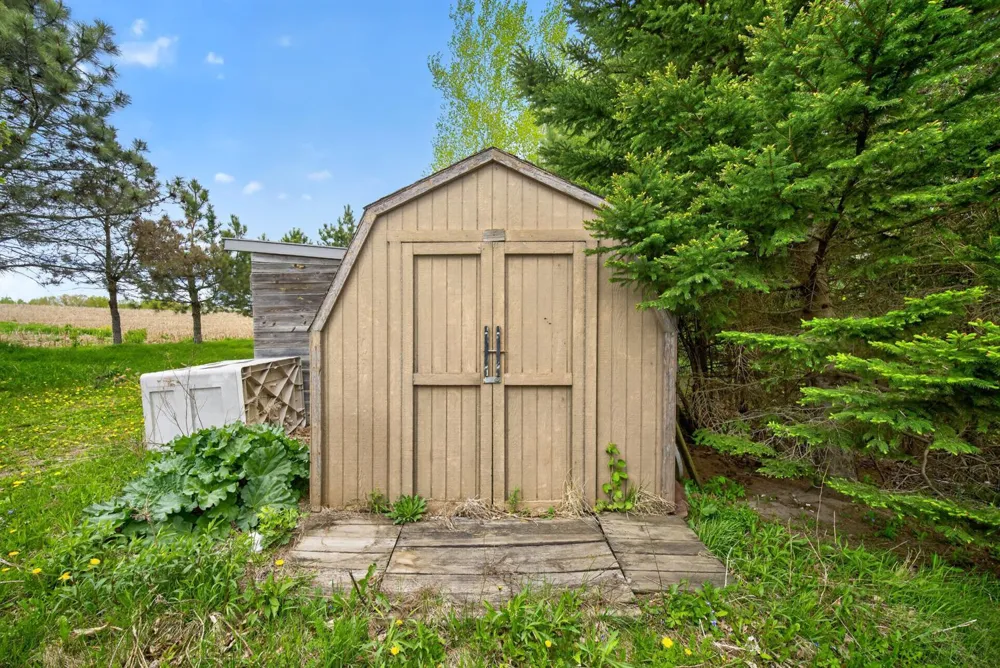 36649 Ember Drive Lanesboro, MN 55949