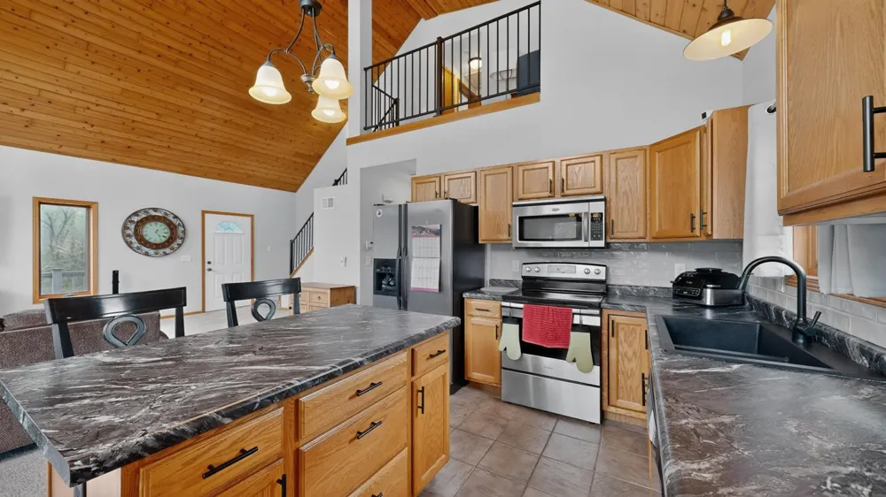 36649 Ember Drive Lanesboro, MN 55949