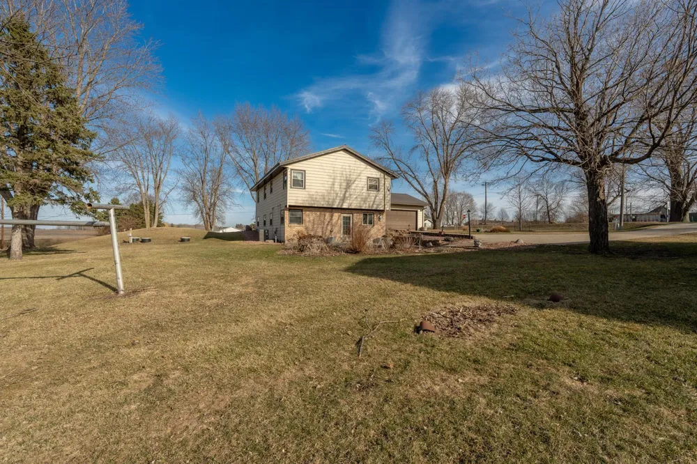 10460 County Road 50 Cologne, MN 55322
