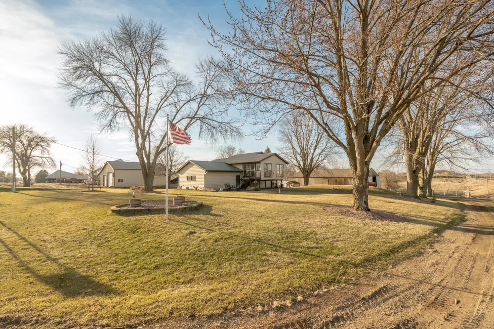 10460 County Road 50 Cologne, MN 55322