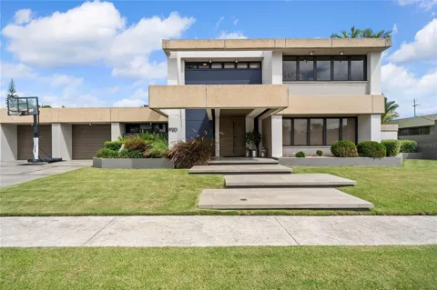 1920 Petunia St URB. SANTA MARIA