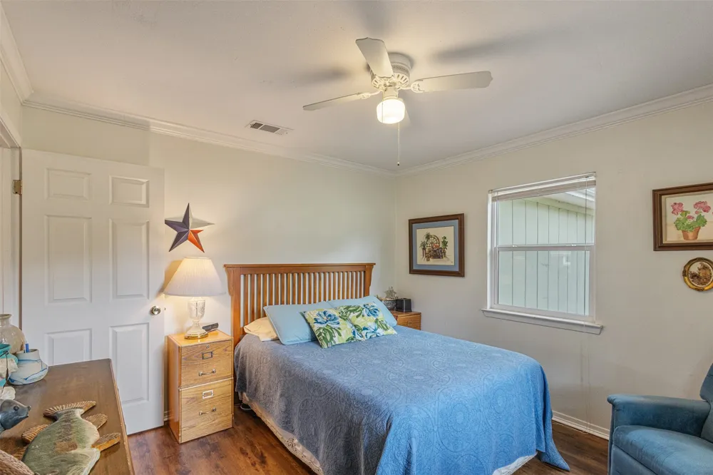 713 Midway Road Tool, TX 75143