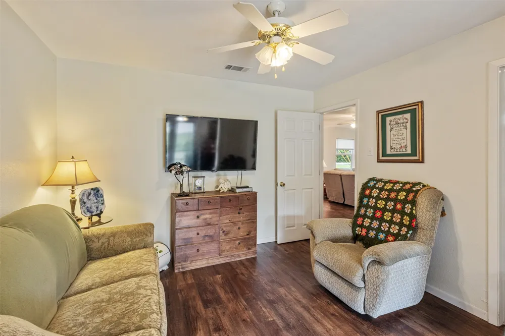 713 Midway Road Tool, TX 75143