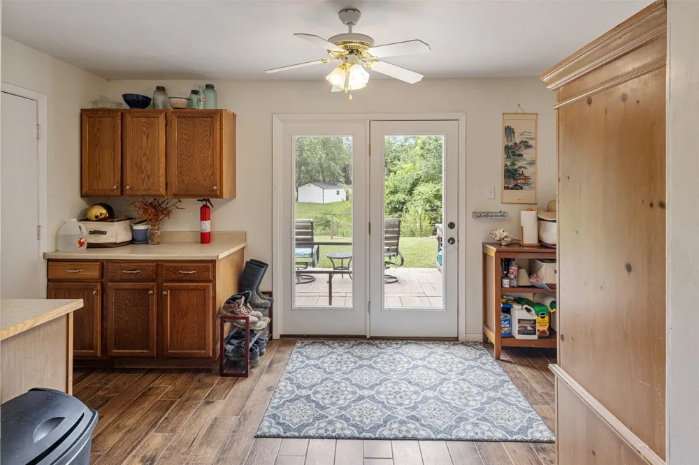 713 Midway Road Tool, TX 75143