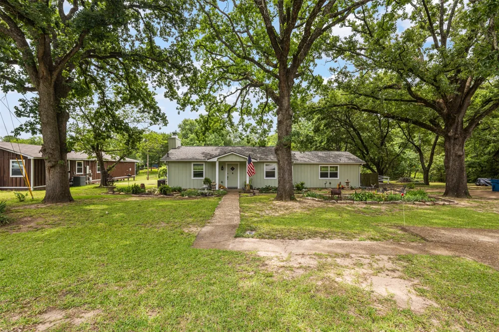 713 Midway Road Tool, TX 75143