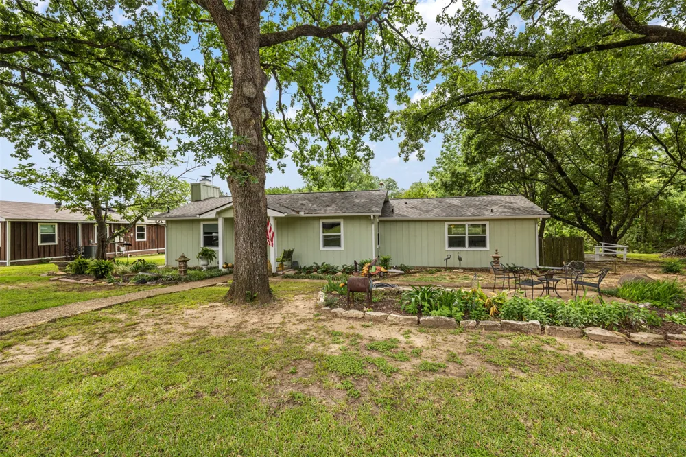 713 Midway Road Tool, TX 75143