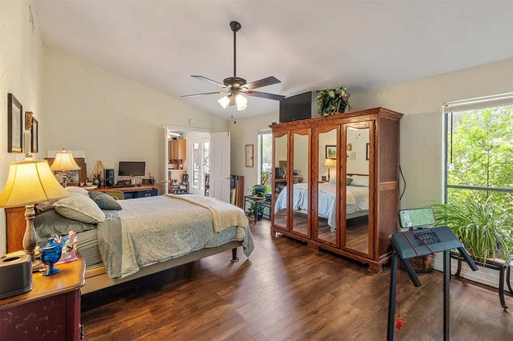 713 Midway Road Tool, TX 75143