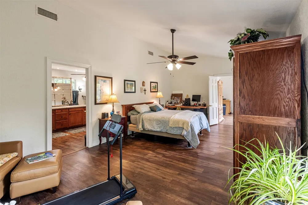 713 Midway Road Tool, TX 75143