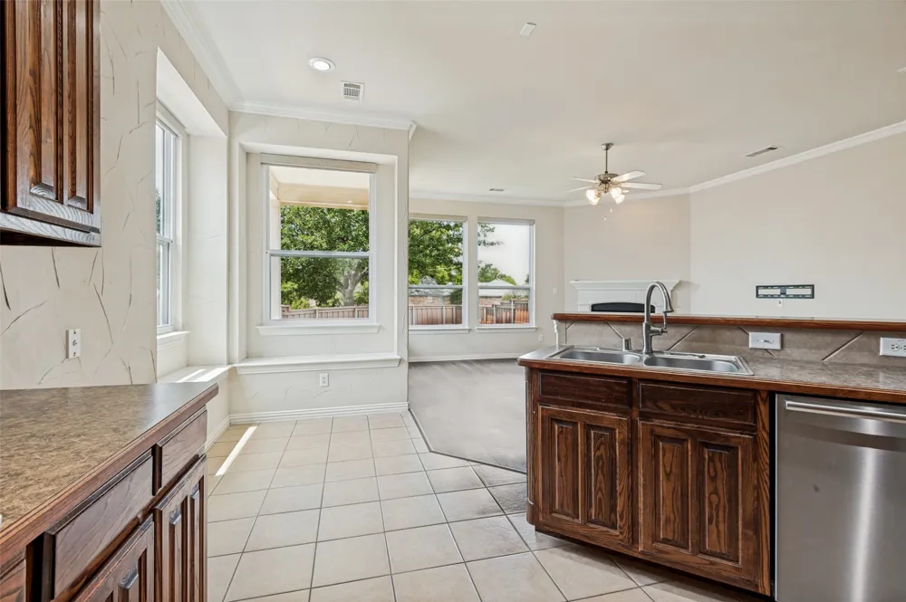 3815 Morning Dove Carrollton, TX 75007