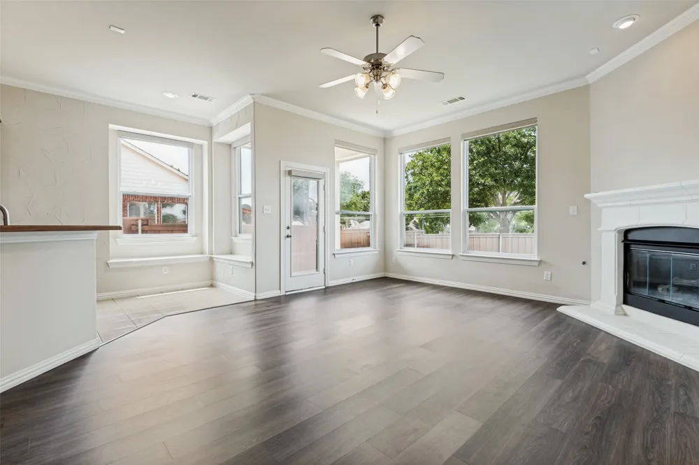 3815 Morning Dove Carrollton, TX 75007