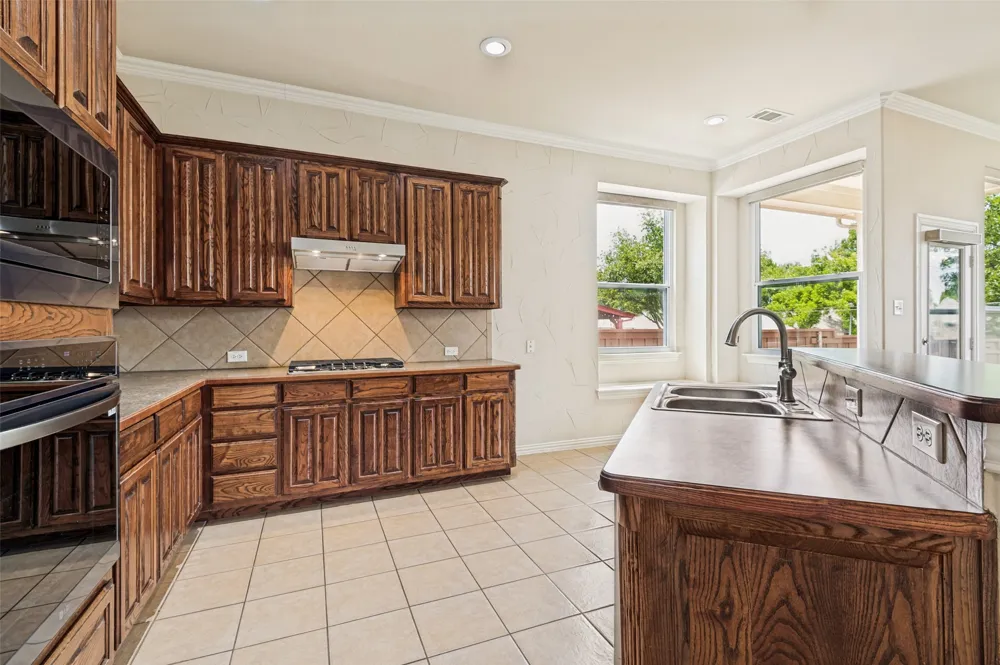 3815 Morning Dove Carrollton, TX 75007