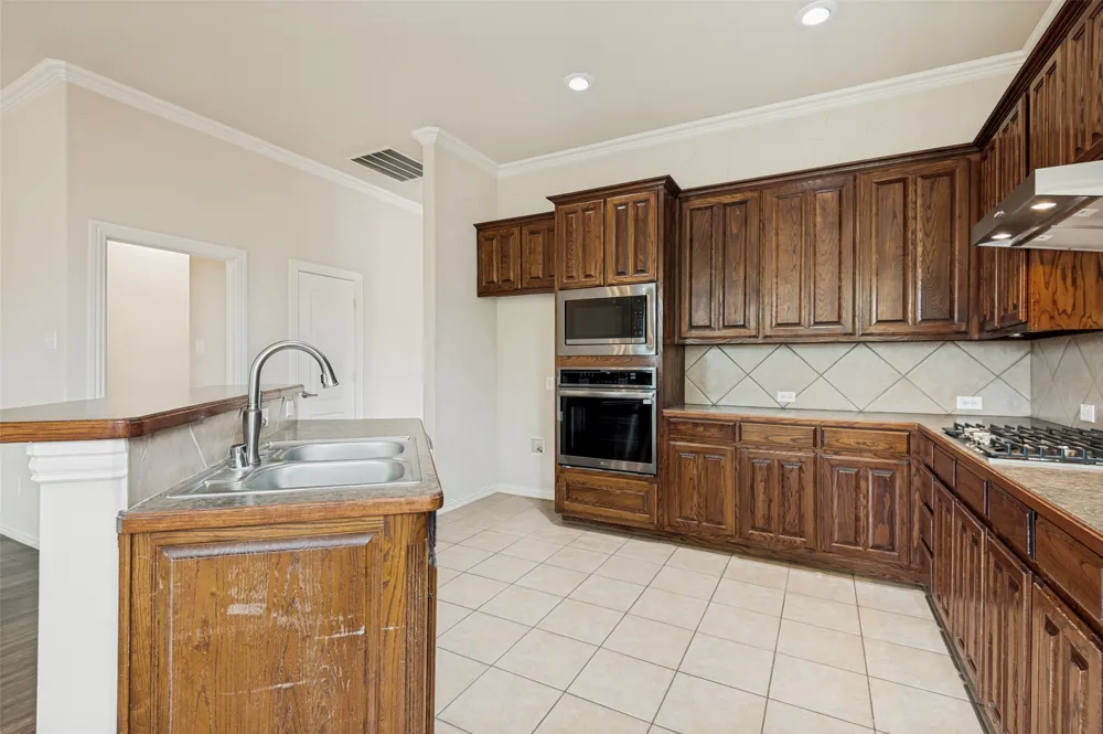 3815 Morning Dove Carrollton, TX 75007