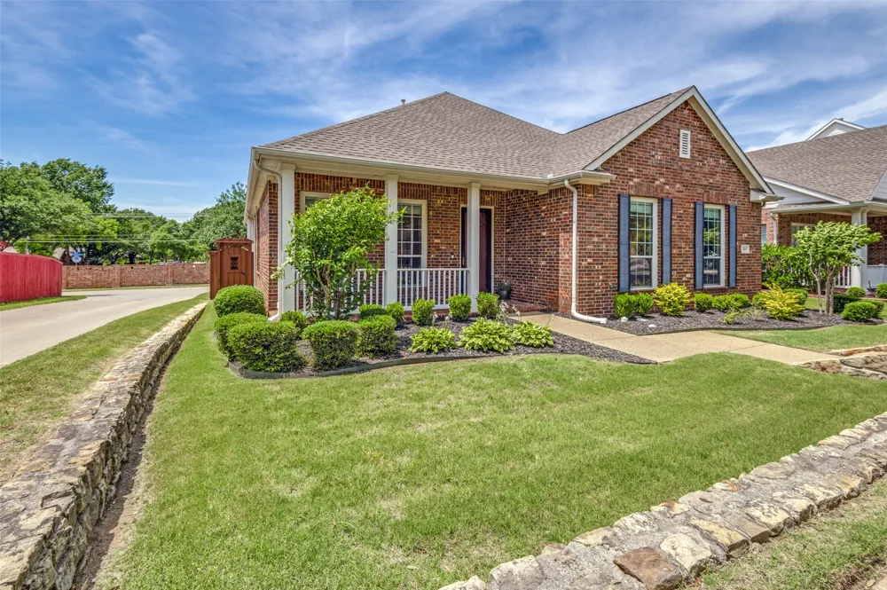 3815 Morning Dove Carrollton, TX 75007